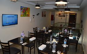 Royal Inn Hotel فندق رويال إن